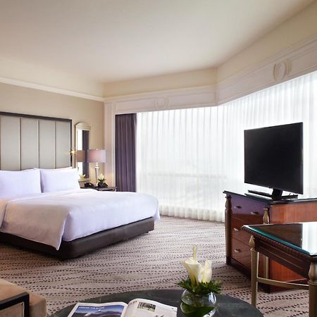 JW Marriott Hotel Surabaya Eksteriør bilde